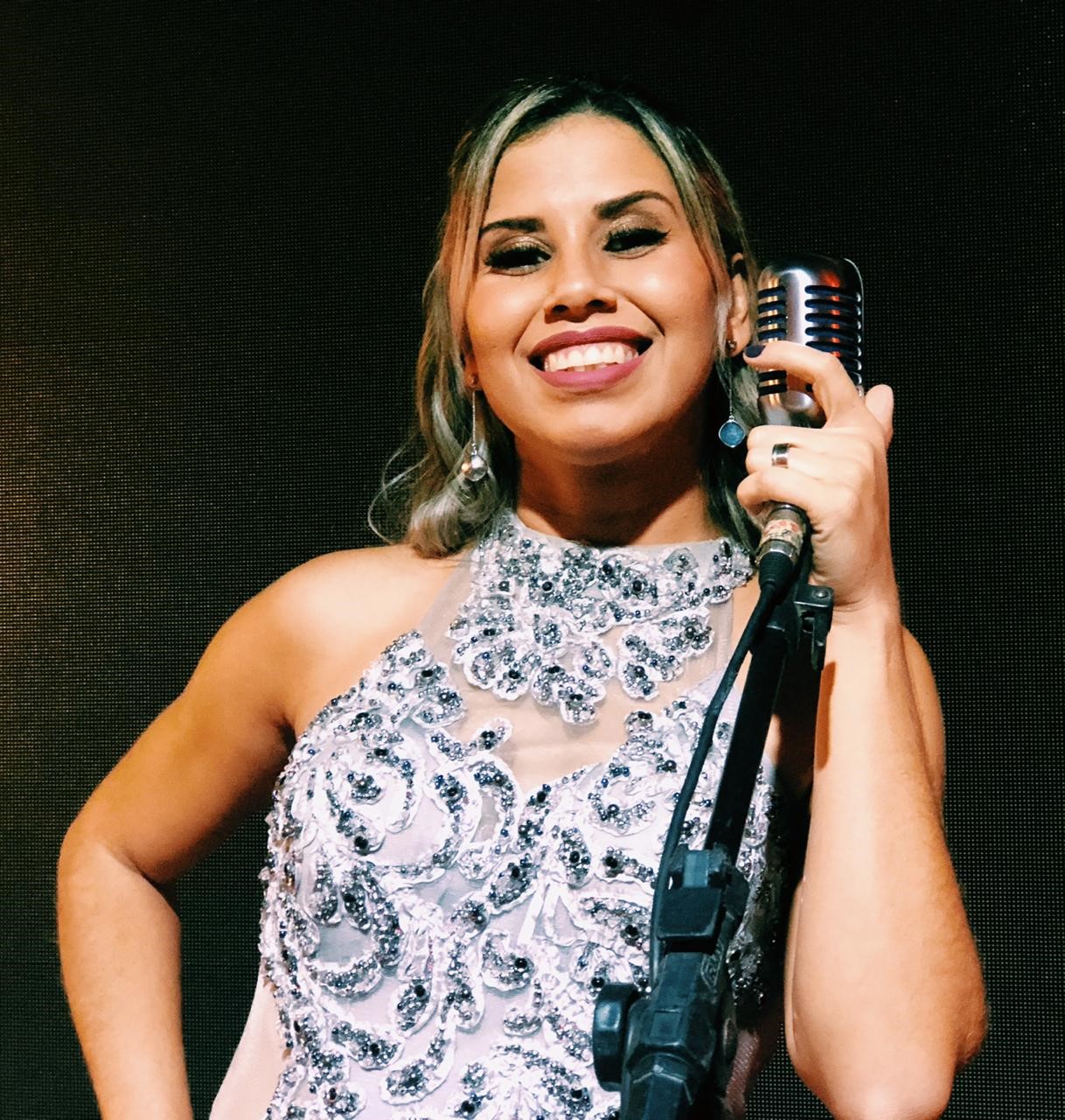 Regina Sampaio leva clássicos da música italiana ao Campina Grill neste sábado (14) 